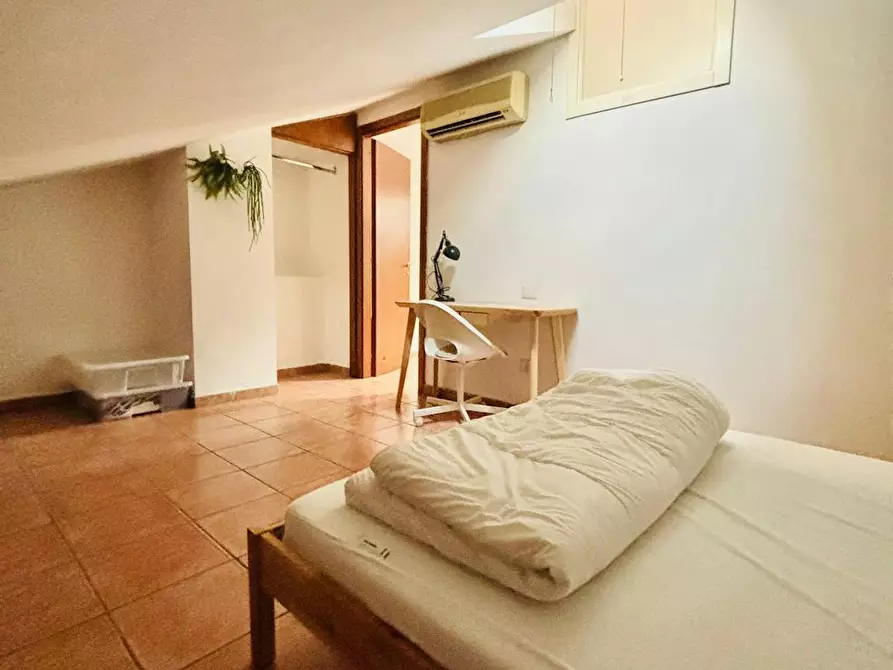 Immagine 5 di Camera in affitto  in Via Ascanio Sforza a Milano