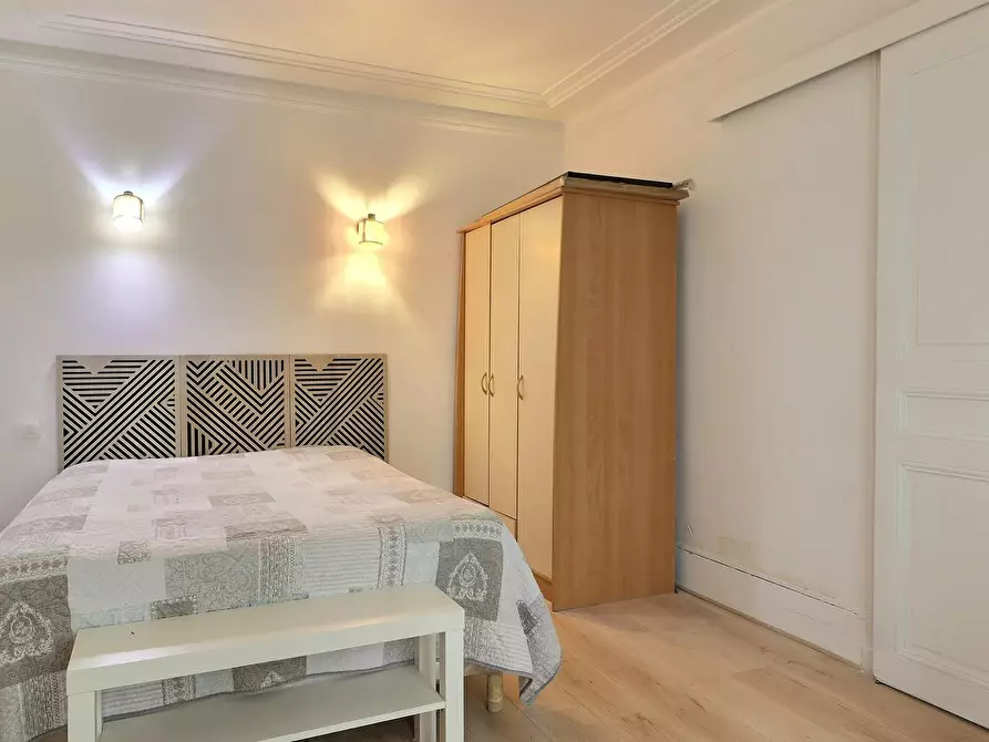 Immagine 1 di Appartamento in affitto  in Rue Mazarine a Paris 06