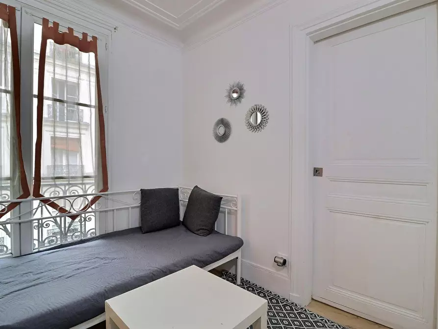 Immagine 2 di Appartamento in affitto  in Rue Mazarine a Paris 06