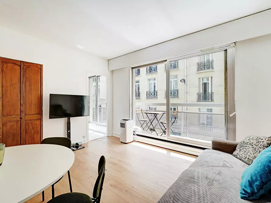 Immagine 3 di Appartamento in affitto  in Rue Nicolo a Paris 16