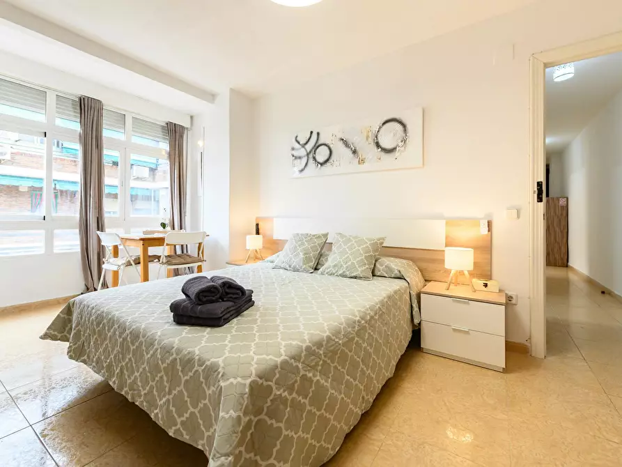 Immagine 1 di Appartamento in affitto  in Calle de Palomares a Madrid