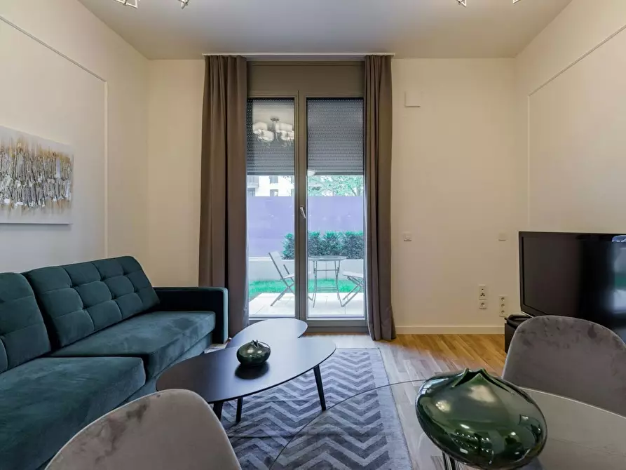 Immagine 2 di Appartamento in affitto  in Wilhelm-Caspar-Wegely-Platz a Berlin