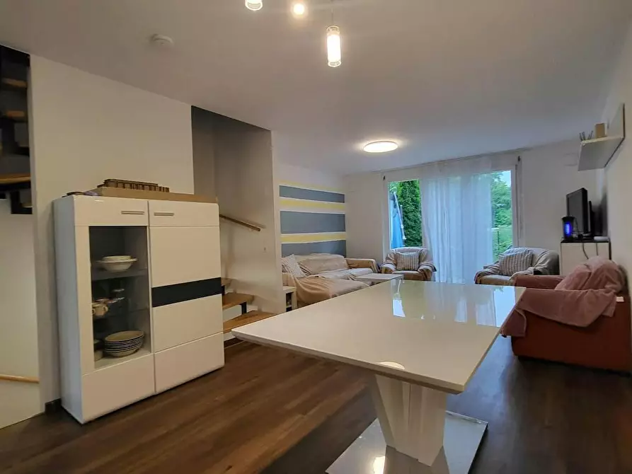 Immagine 3 di Casa indipendente in affitto  in Auf den Schrederwiesen a München