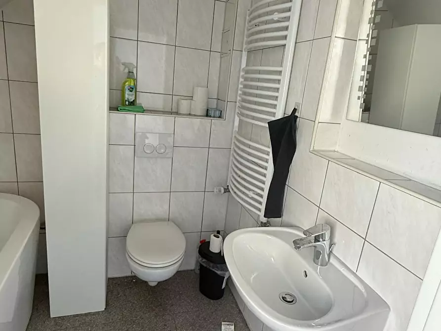 Immagine 9 di Casa indipendente in affitto  in Auf den Schrederwiesen a München