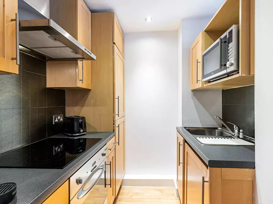 Immagine 4 di Appartamento in affitto  in Finchley Road a Camden Town