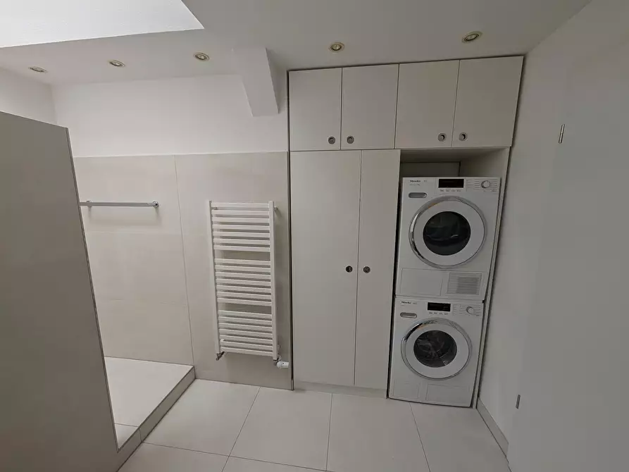 Immagine 10 di Appartamento in affitto  in Holsteinische Straße a Berlin