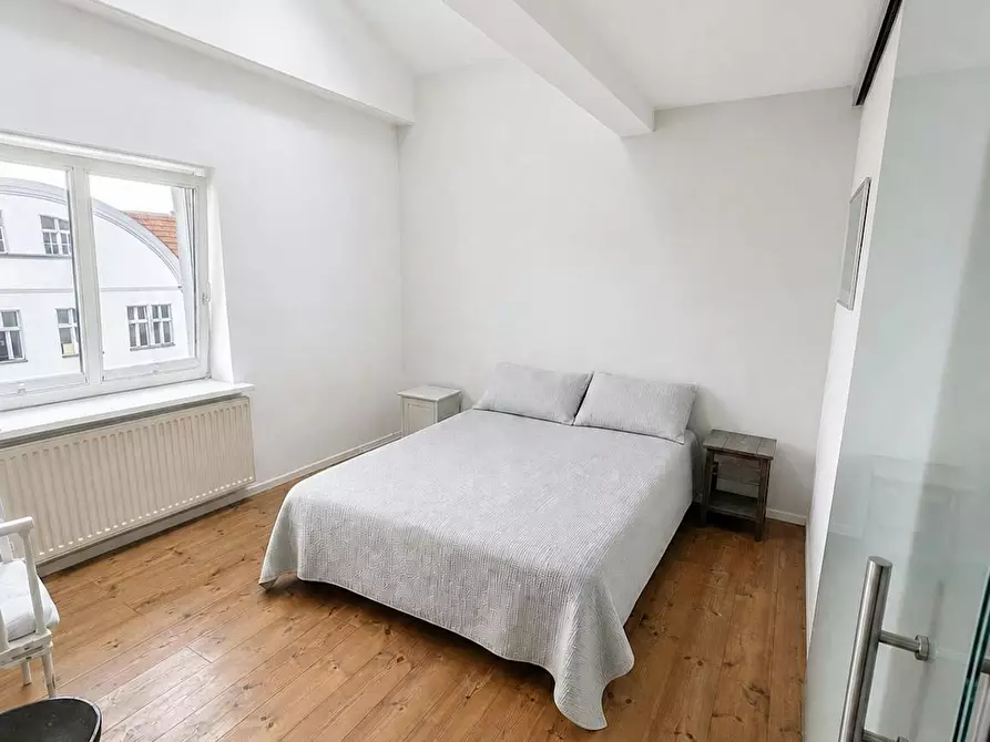 Immagine 2 di Appartamento in affitto  in Holsteinische Straße a Berlin