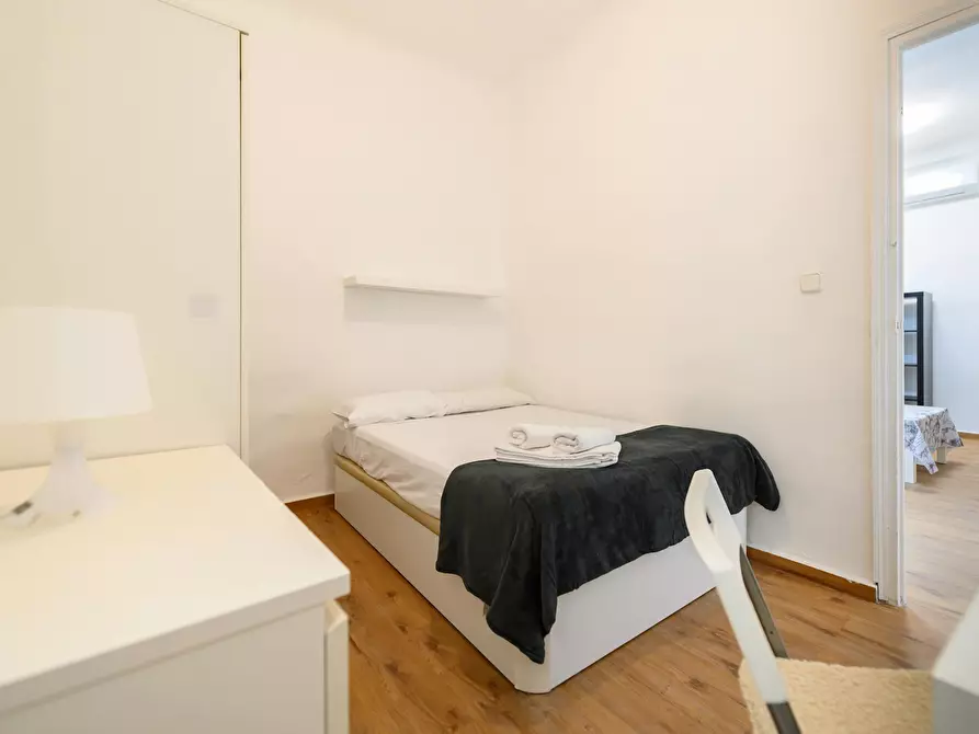 Immagine 3 di Appartamento in affitto  in Calle de María de Guzmán a Madrid
