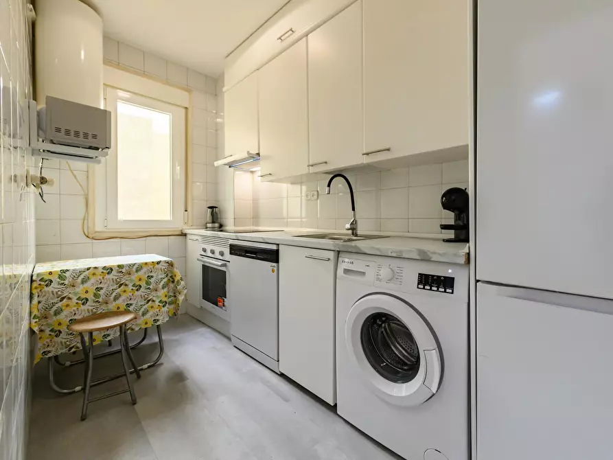 Immagine 2 di Appartamento in affitto  in Calle de María de Guzmán a Madrid