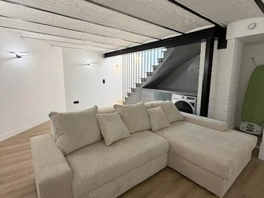Immagine 7 di Appartamento in affitto  in Rue Gambetta a Suresnes