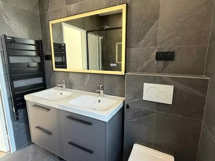 Immagine 4 di Appartamento in affitto  in Rue Gambetta a Suresnes
