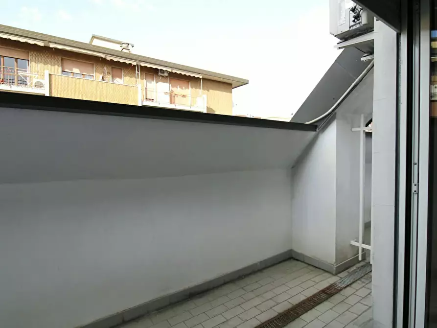 Immagine 5 di Camera in affitto  in Via Bolama a Milano