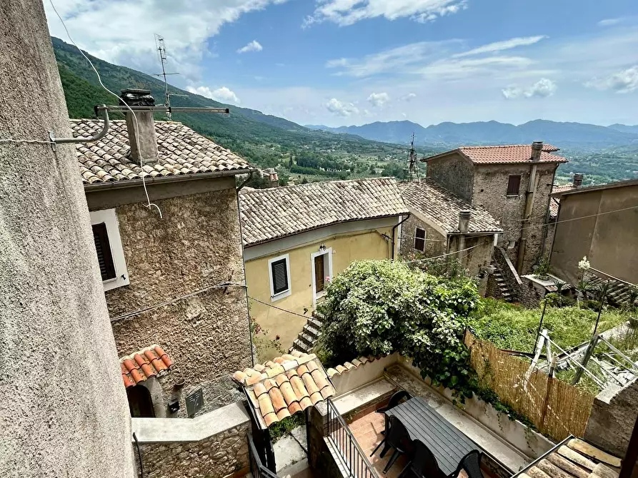 Immagine 1 di Casa indipendente in affitto  in Via Gambarelli a San Donato Val Di Comino