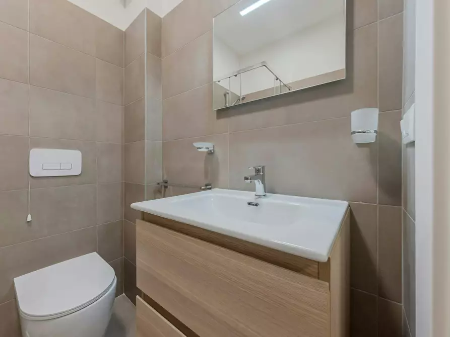 Immagine 6 di Camera in affitto  in Via Roma a Reggio Nell'emilia