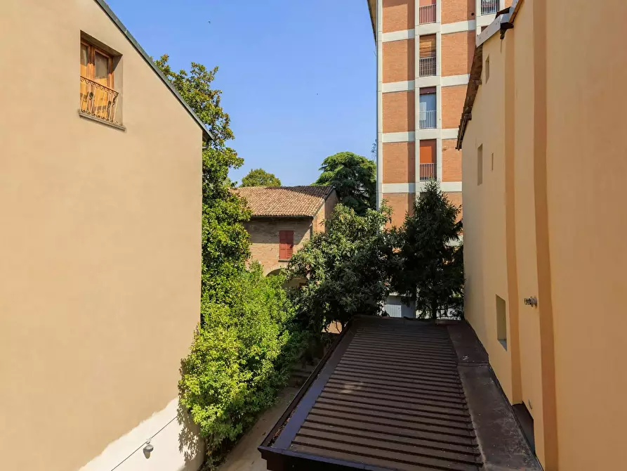 Immagine 9 di Camera in affitto  in Via Roma a Reggio Nell'emilia