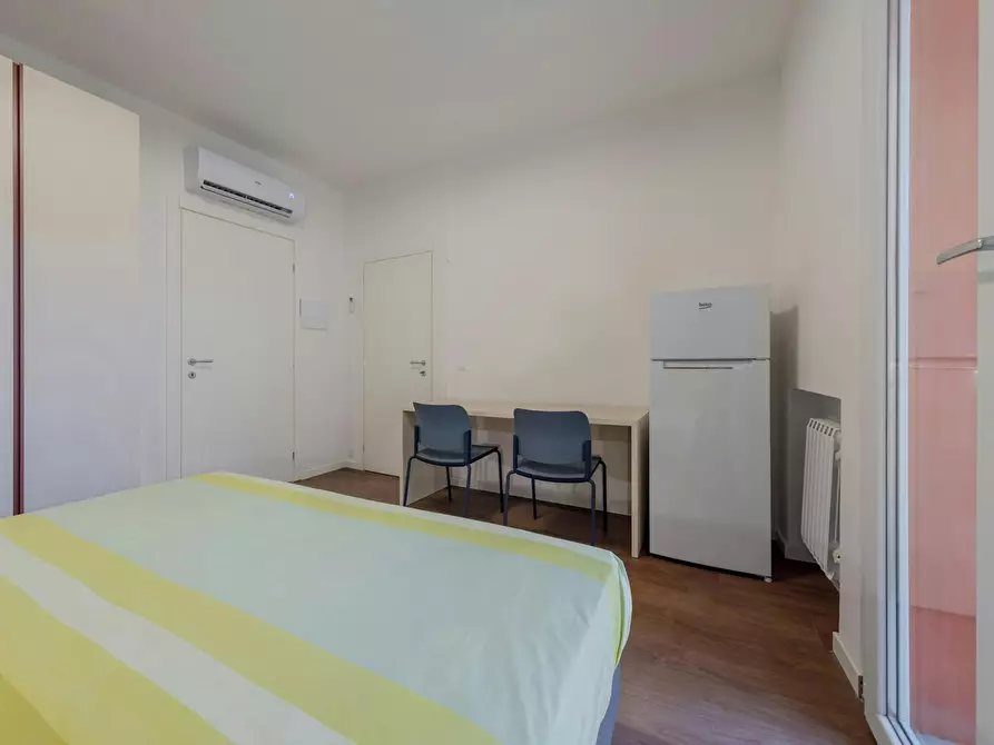 Immagine 6 di Camera in affitto  in Via Roma a Reggio Nell'emilia