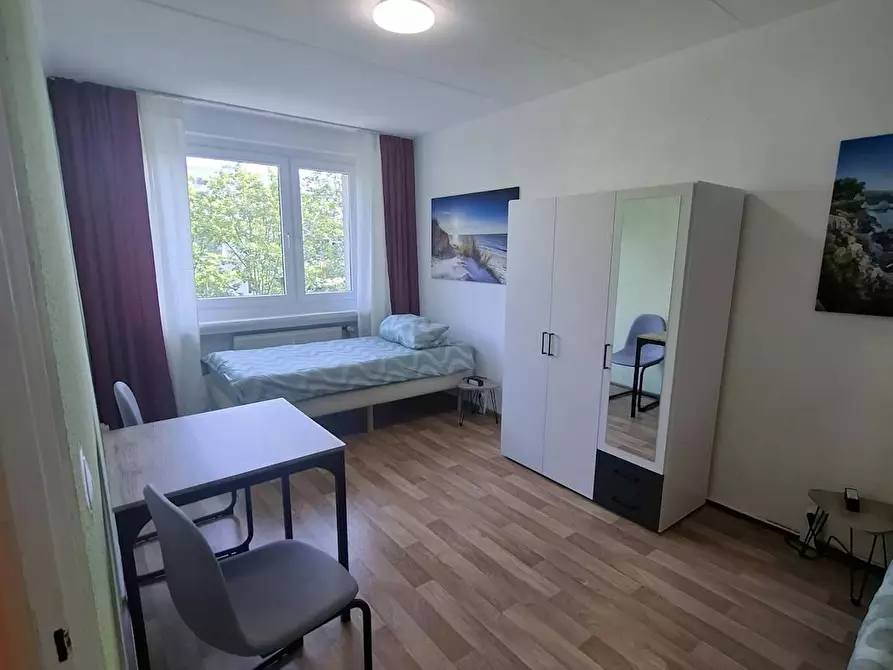 Immagine 10 di Appartamento in affitto  in Moldaustraße a Berlin