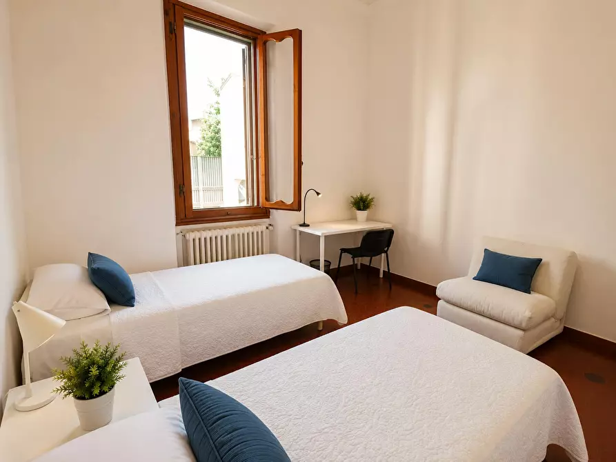 Immagine 2 di Camera in affitto  in Via Dino Compagni a Firenze