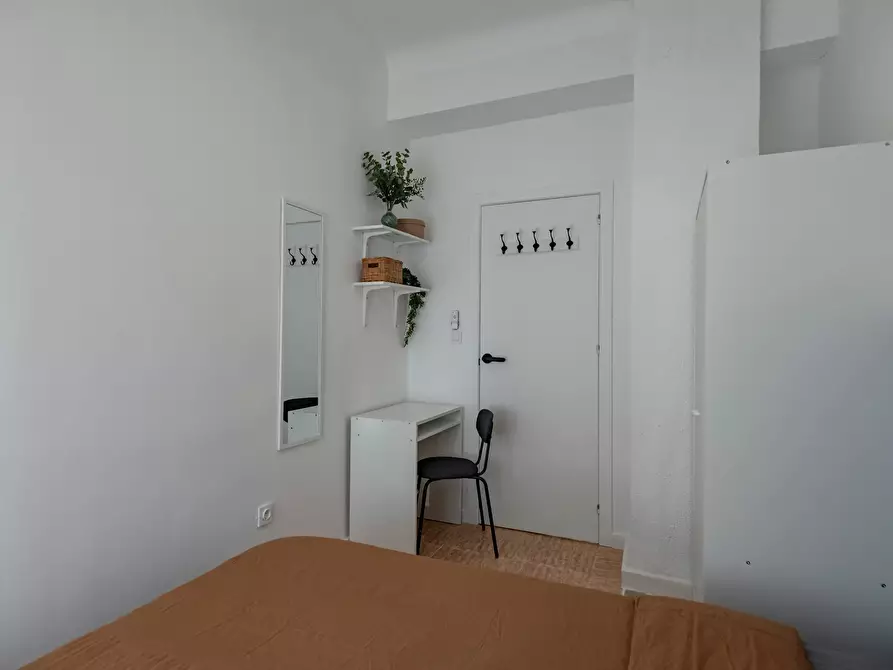 Immagine 8 di Camera in affitto  in Carrer de Sant Mateu a Alicante/Alacant
