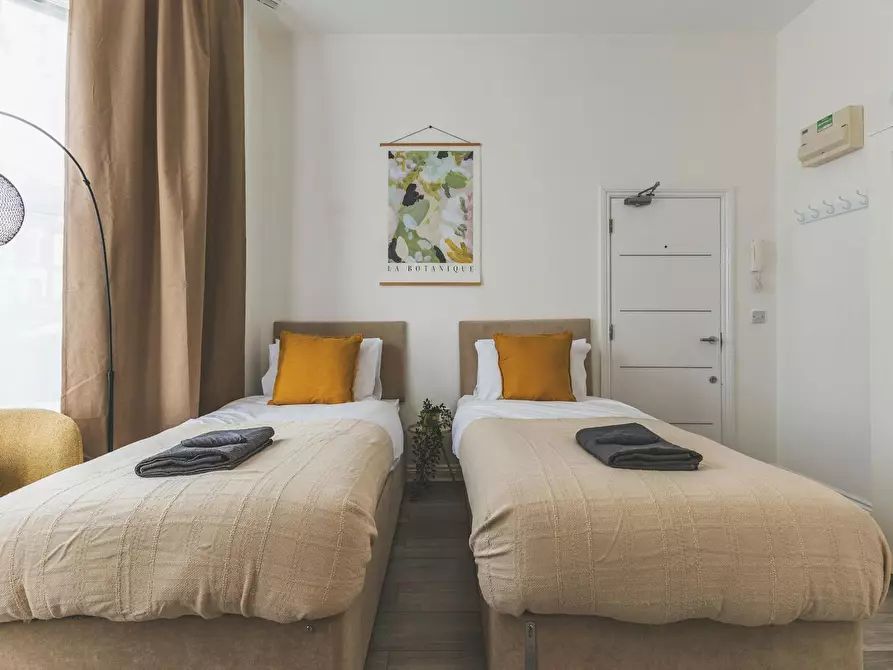 Immagine 5 di Appartamento in affitto  in Fordwych Road a Brent