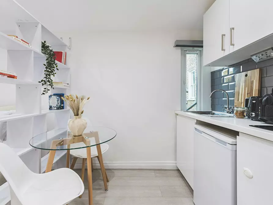Immagine 7 di Appartamento in affitto  in Fordwych Road a Brent