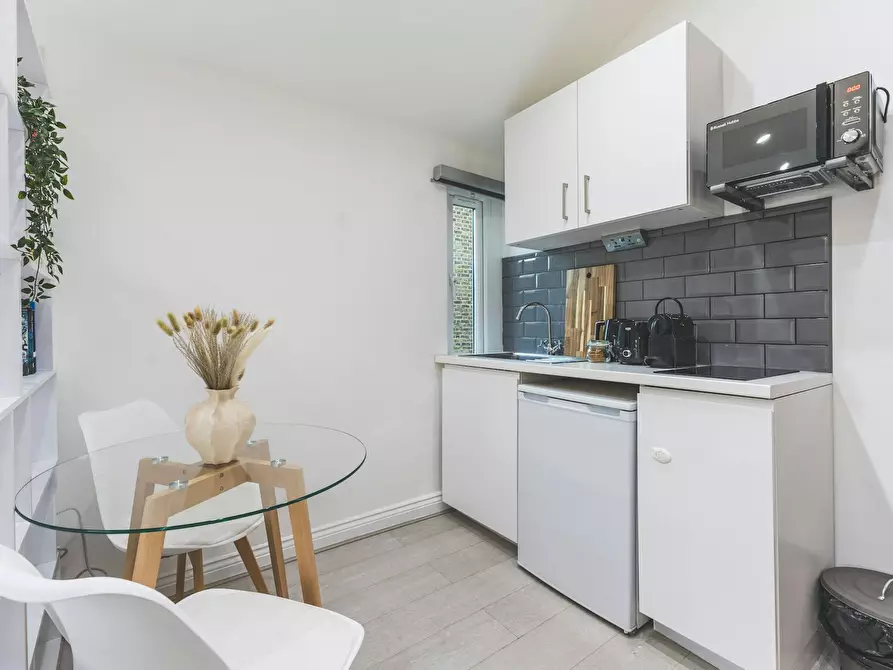 Immagine 6 di Appartamento in affitto  in Fordwych Road a Brent