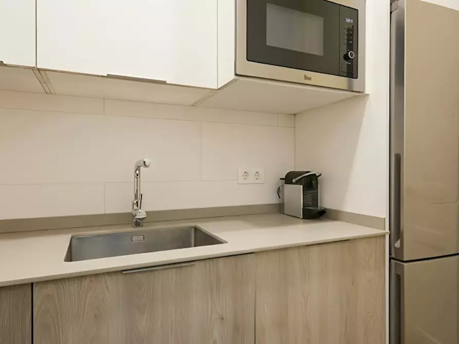 Immagine 4 di Appartamento in affitto  in Carrer de Tamarit a Barcelona