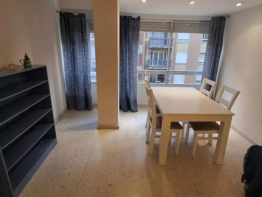 Immagine 3 di Appartamento in affitto  in Carrer del Serpis a Valencia
