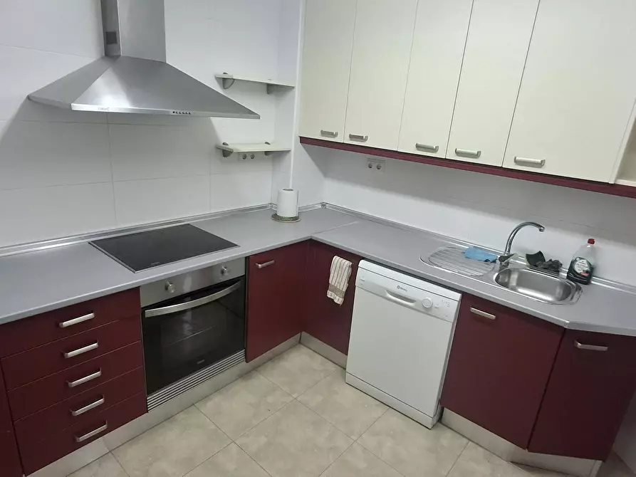 Immagine 6 di Appartamento in affitto  in Carrer del Serpis a Valencia