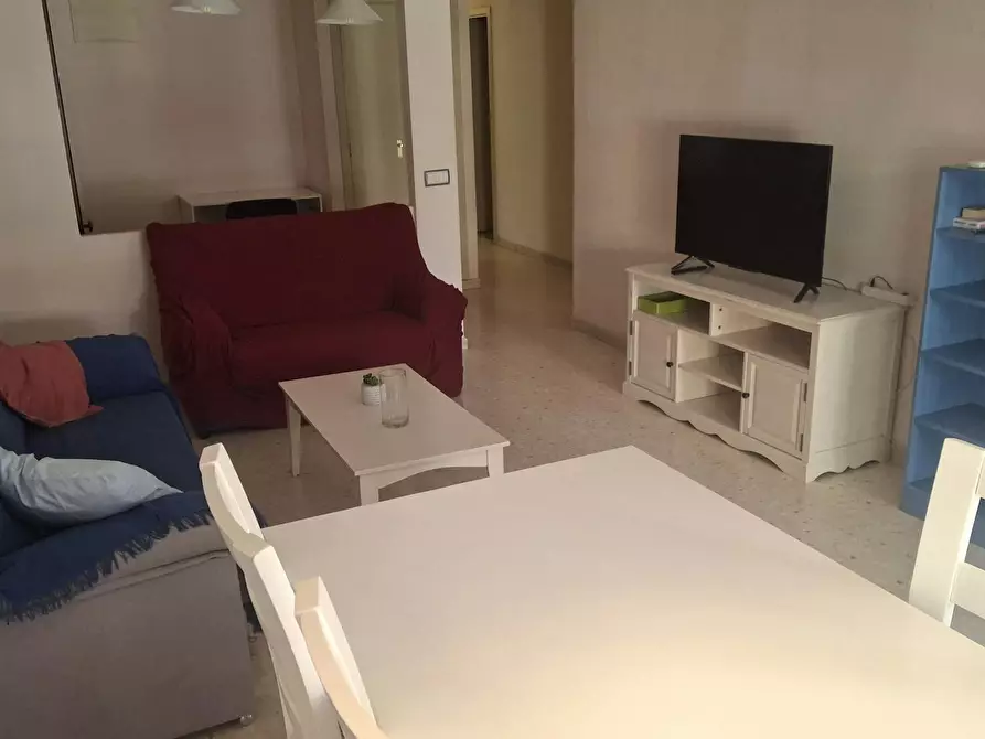 Immagine 4 di Appartamento in affitto  in Carrer del Serpis a Valencia