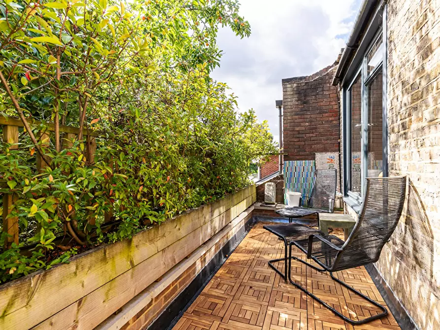 Immagine 5 di Appartamento in affitto  in Belsize Lane a Camden Town