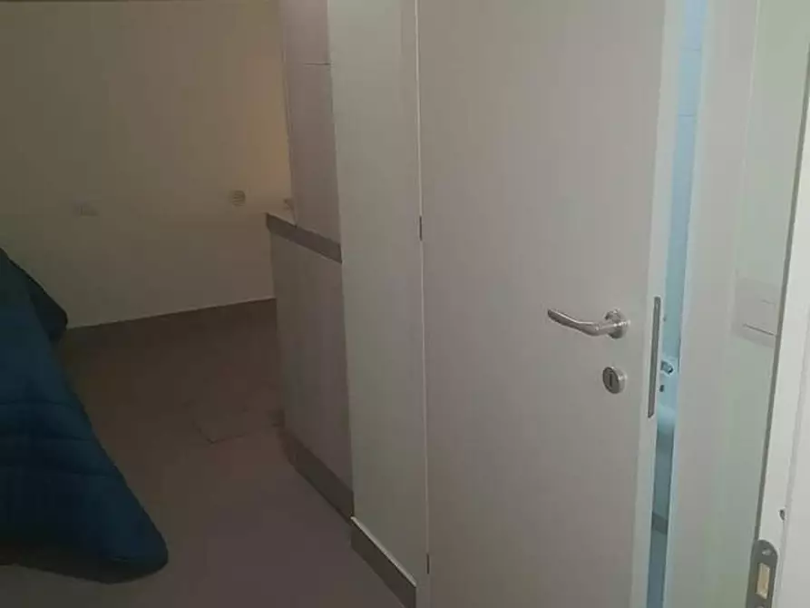 Immagine 5 di Camera in affitto  in Via Pisanelli a Napoli