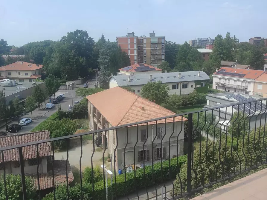 Immagine 6 di Camera in affitto  in Via Arrigo Boito a Monza