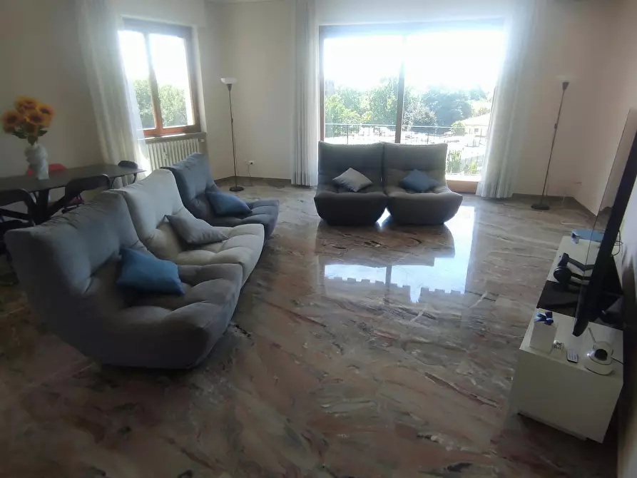 Immagine 1 di Camera in affitto  in Via Arrigo Boito a Monza