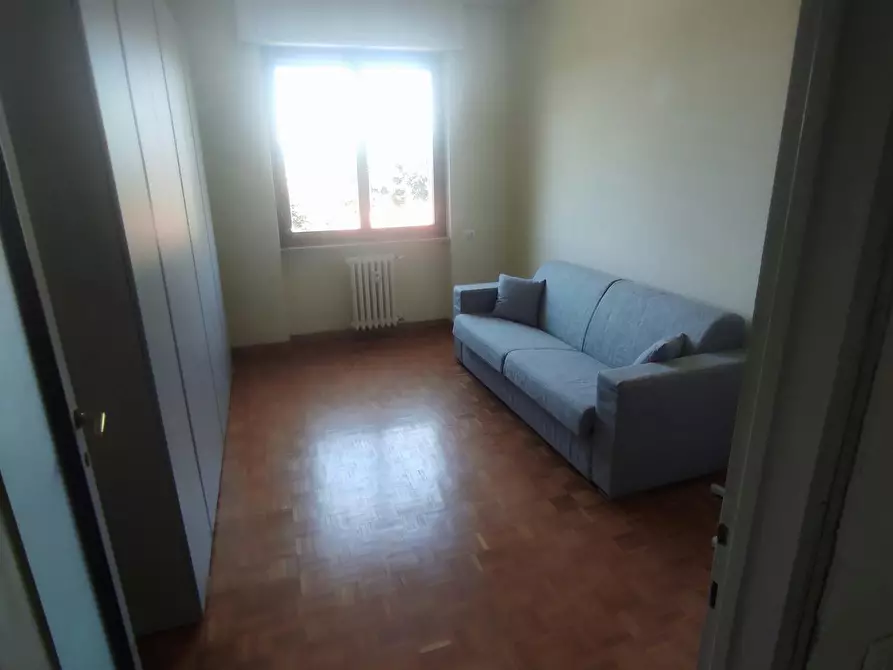 Immagine 3 di Camera in affitto  in Via Arrigo Boito a Monza