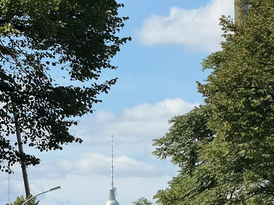 Immagine 1 di Appartamento in affitto  in Josef-Orlopp-Straße a Berlin