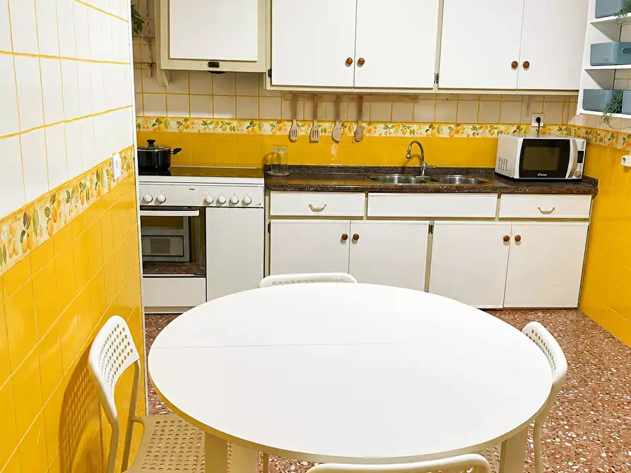 Immagine 7 di Camera in affitto  in Calle Presbitero Baltasar Carrasco a Alicante/Alacant