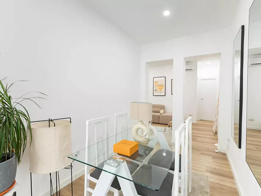 Immagine 10 di Appartamento in affitto  in Calle de Rafael de Riego a Madrid