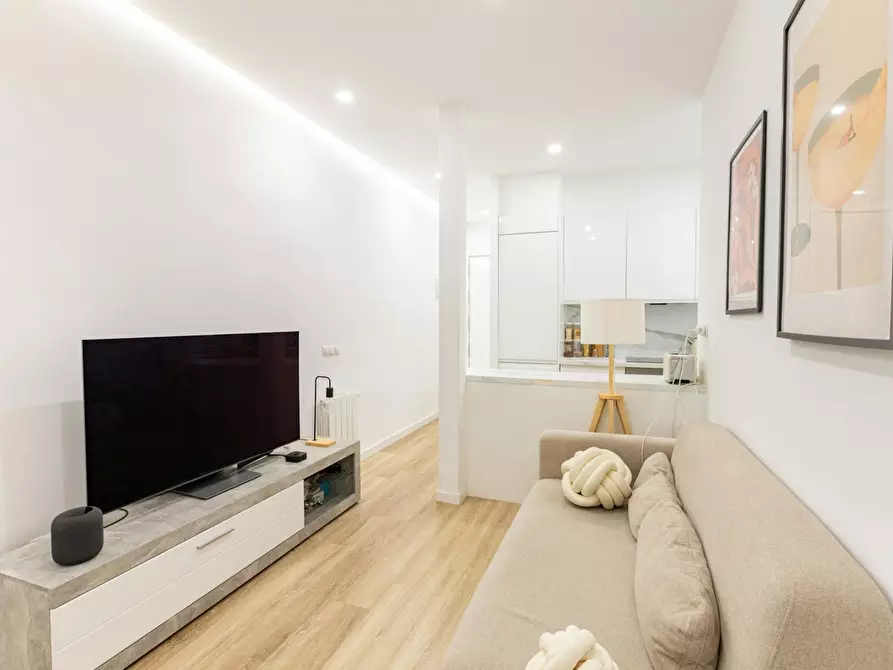 Immagine 5 di Appartamento in affitto  in Calle de Rafael de Riego a Madrid