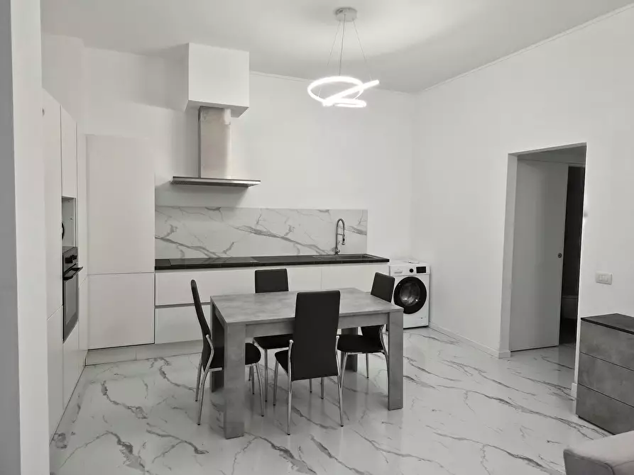 Immagine 5 di Camera in affitto  in Via Cicco Simonetta a Milano