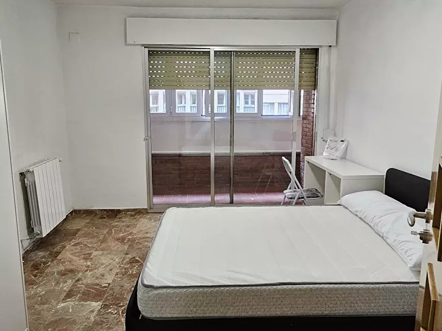 Immagine 4 di Camera in affitto  in Calle Pedro Antonio de Alarcón a Granada