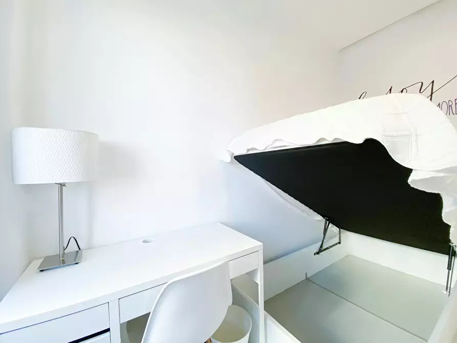 Immagine 5 di Camera in affitto  in Glorieta Embajadores a Madrid