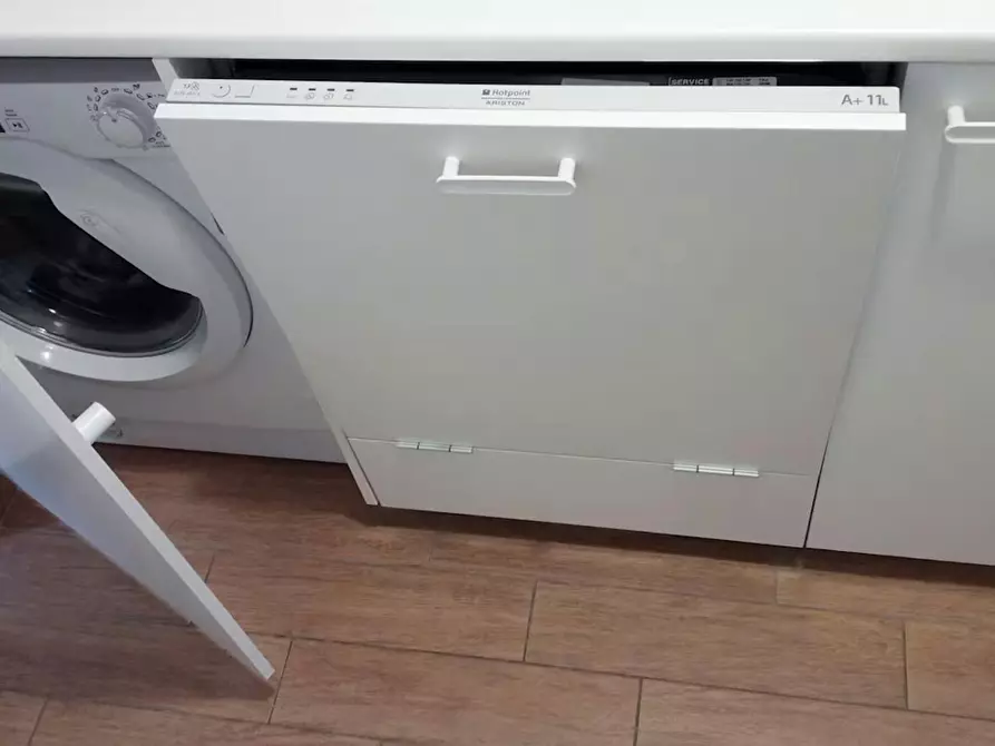 Immagine 6 di Camera in affitto  in Via Alghero a Roma