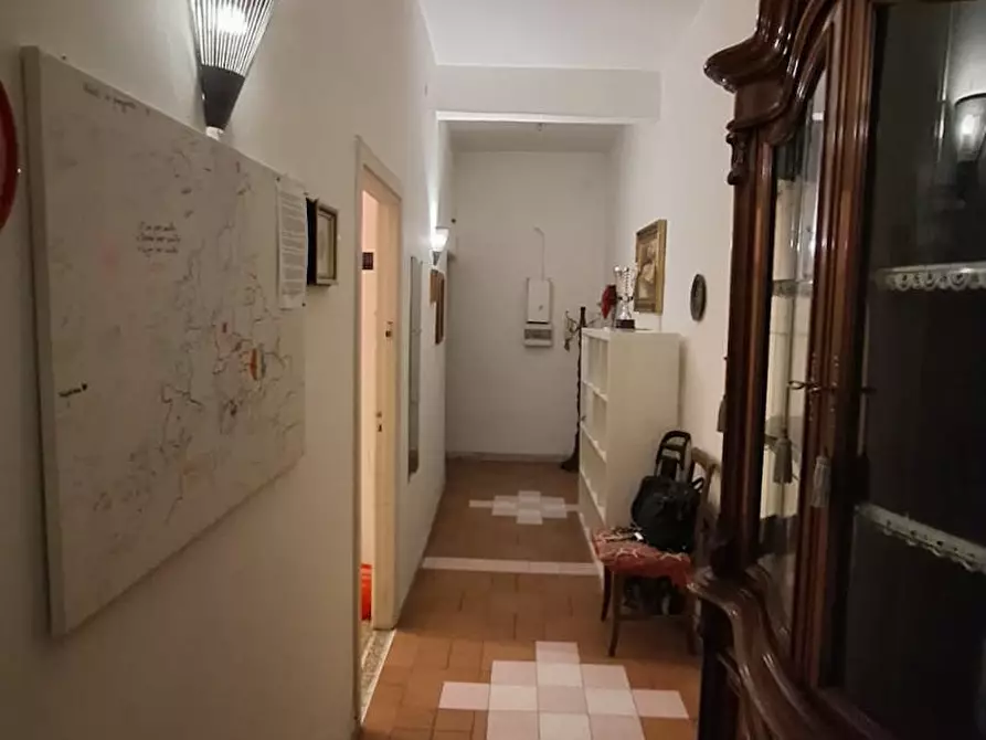 Immagine 7 di Camera in affitto  in Vico Cariati a Napoli