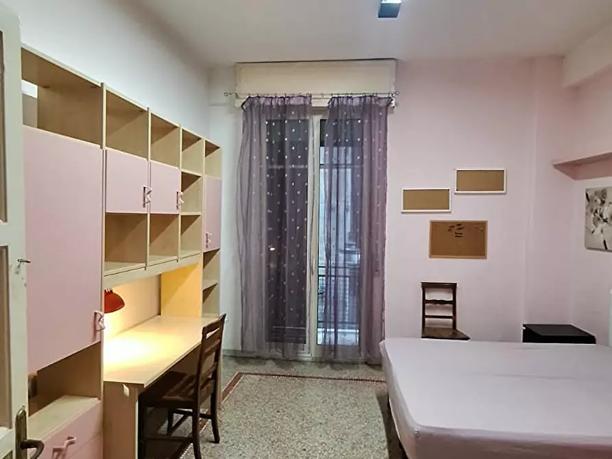Immagine 2 di Camera in affitto  in Vico Cariati a Napoli