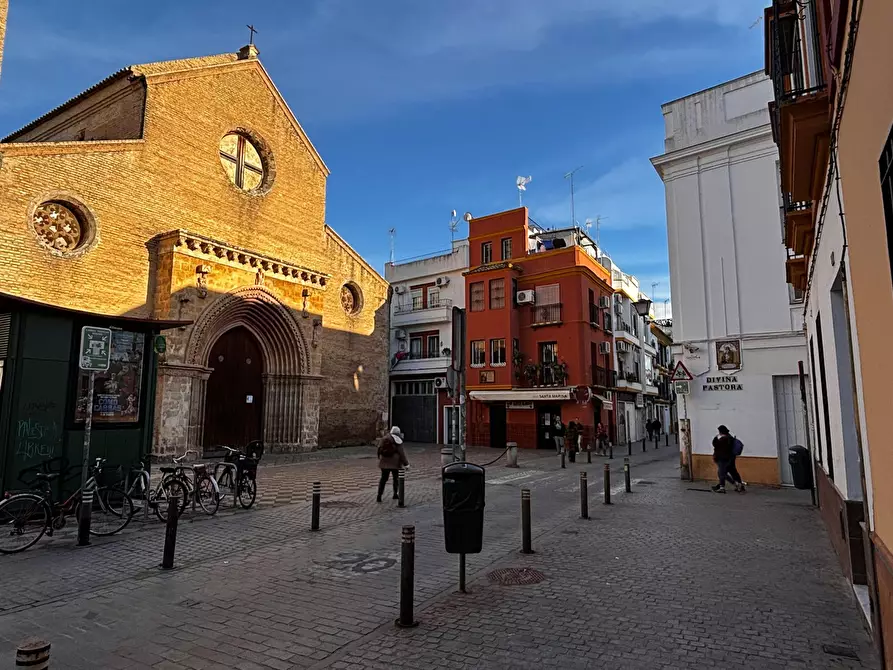 Immagine 1 di Appartamento in affitto  in Calle Divina Pastora a Sevilla