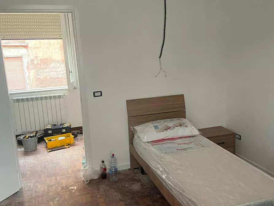Immagine 1 di Camera in affitto  in Via Atri a Napoli