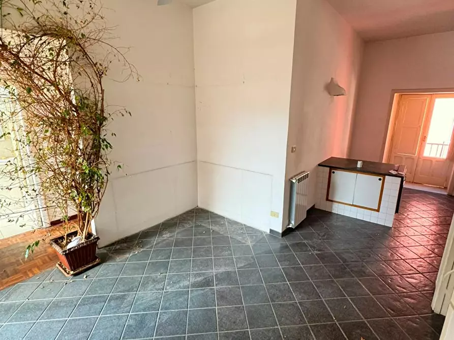 Immagine 3 di Camera in affitto  in Via Atri a Napoli
