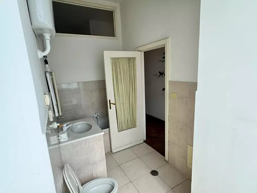 Immagine 7 di Camera in affitto  in Via Atri a Napoli