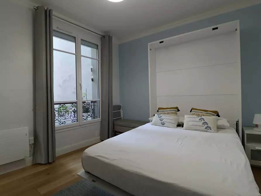 Immagine 8 di Appartamento in affitto  in Rue Fourcroy a Paris 17